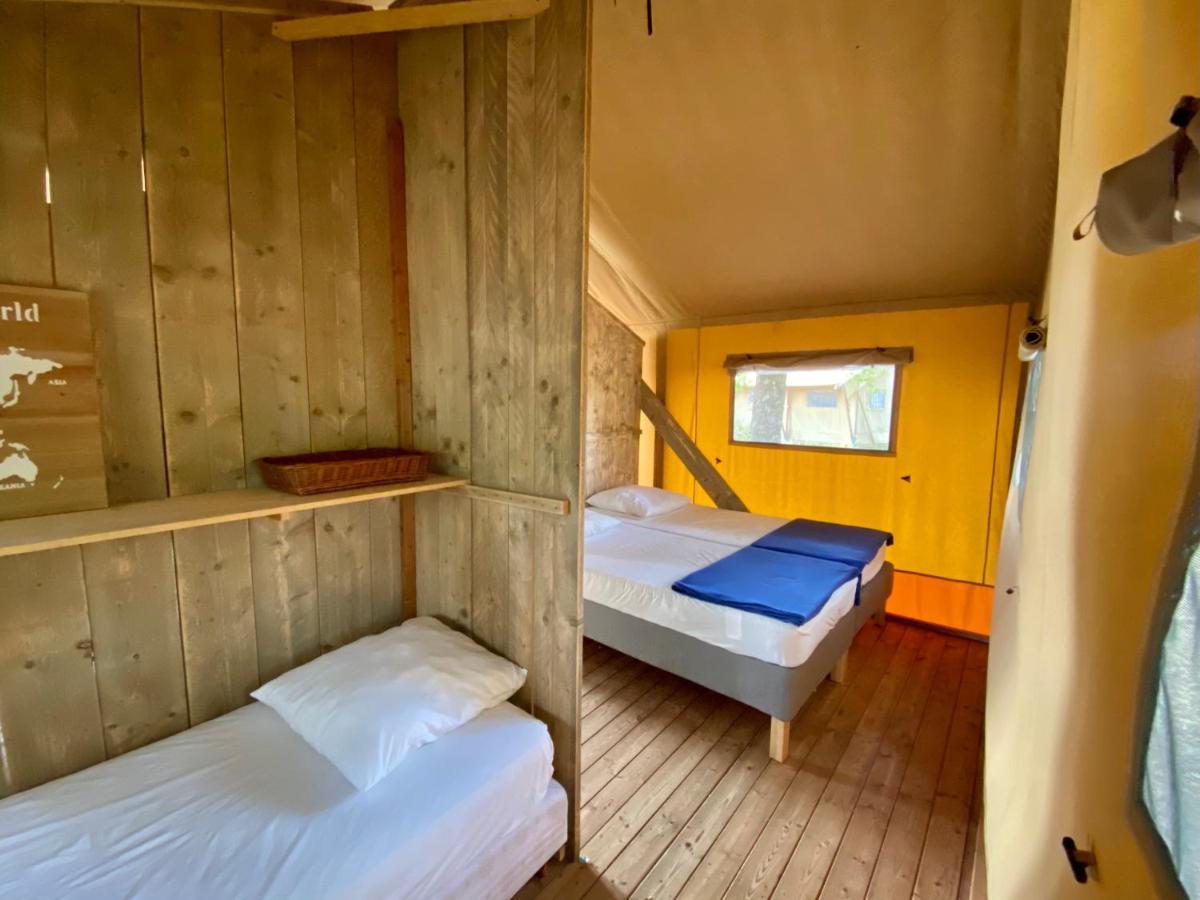 Camping La Kahute - Tente Lodge Au Coeur De La Foret Carcans Eksteriør bilde