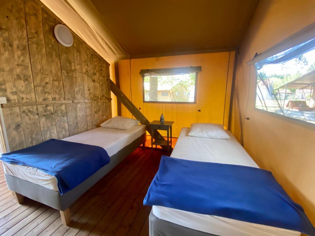 Camping La Kahute - Tente Lodge Au Coeur De La Foret Carcans Eksteriør bilde