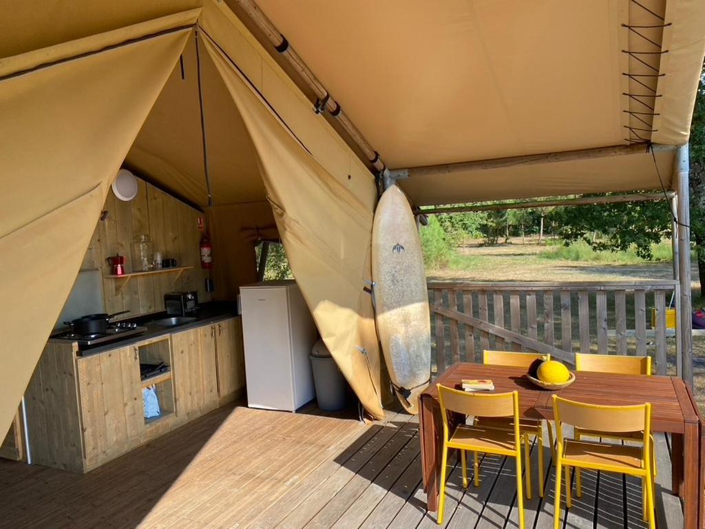 Camping La Kahute - Tente Lodge Au Coeur De La Foret Carcans Eksteriør bilde