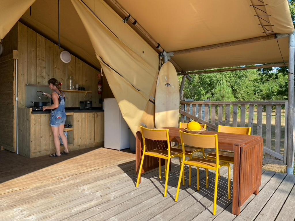 Camping La Kahute - Tente Lodge Au Coeur De La Foret Carcans Eksteriør bilde