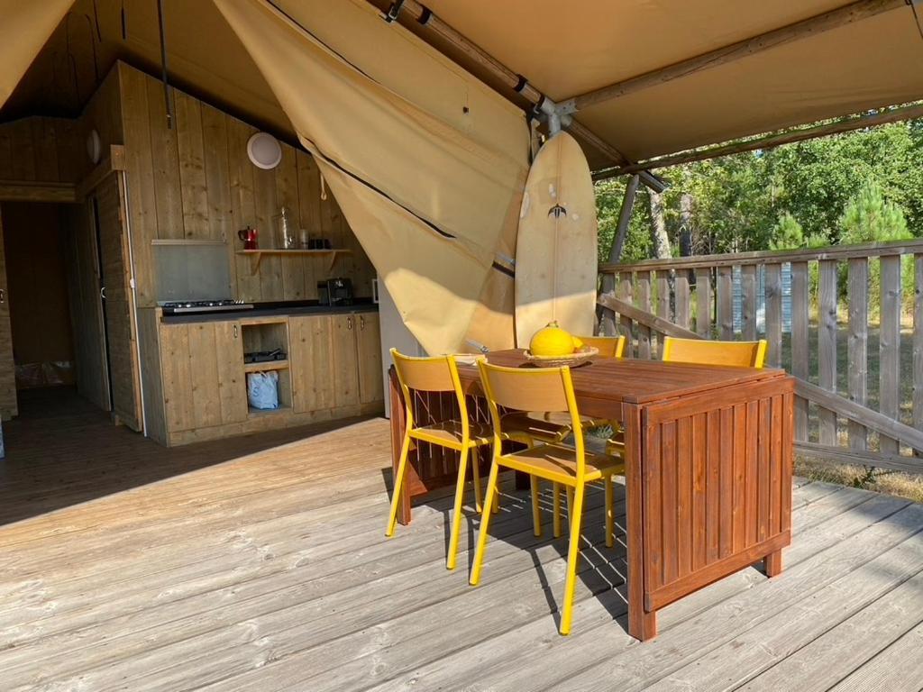 Camping La Kahute - Tente Lodge Au Coeur De La Foret Carcans Eksteriør bilde